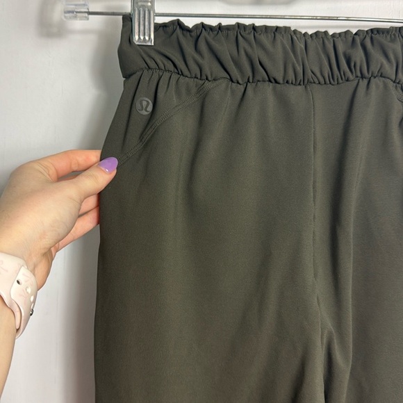 Lululemon Keep Moving Jogger Olive Green Size 0 - Picture 5 of 11